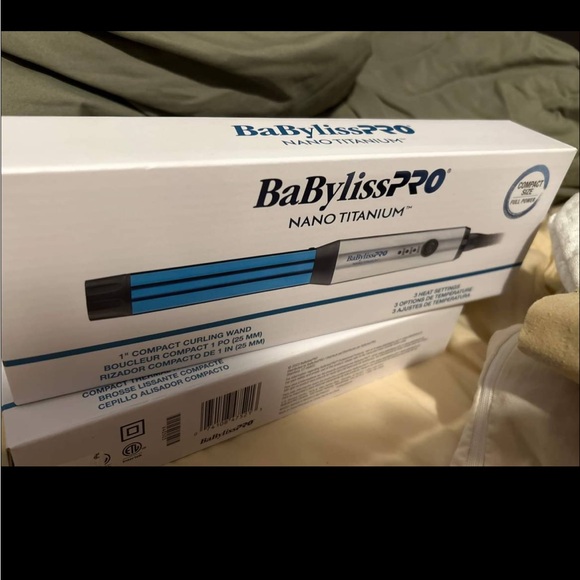 BaBylissPRO Nano Titanium Curling Wand - Picture 2 of 3